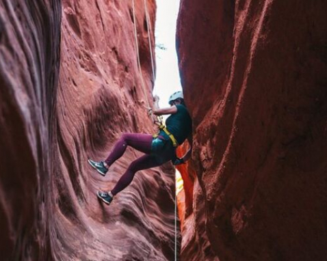 Kanab Scenic Canyoneering and Rappelling Adventure