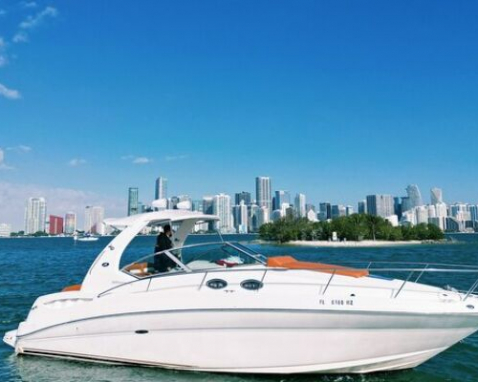 Miami Luxury Yacht Scenic Cruise Experience