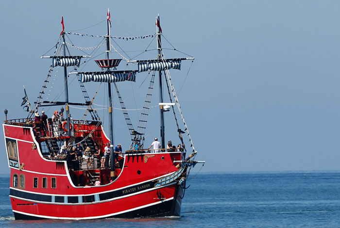 clearwater beach boat tours pirate