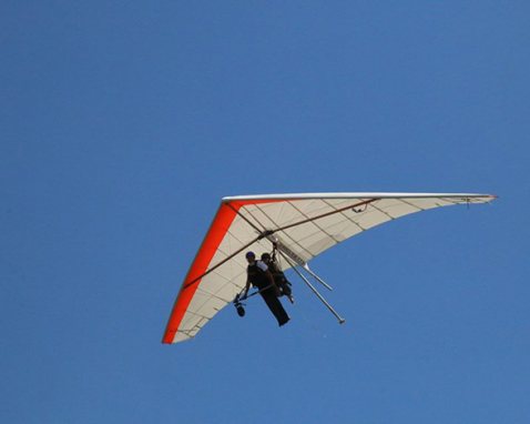 Hang Gliding Over Lookout Mountain