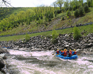 Zoar_Rafting_2_300x240